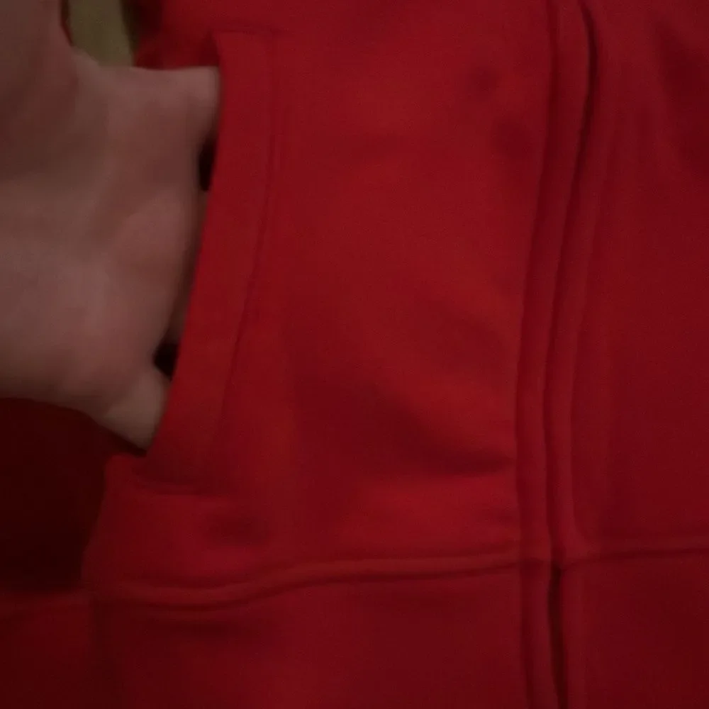 Logo red hoodie  - Picture 7 of 7